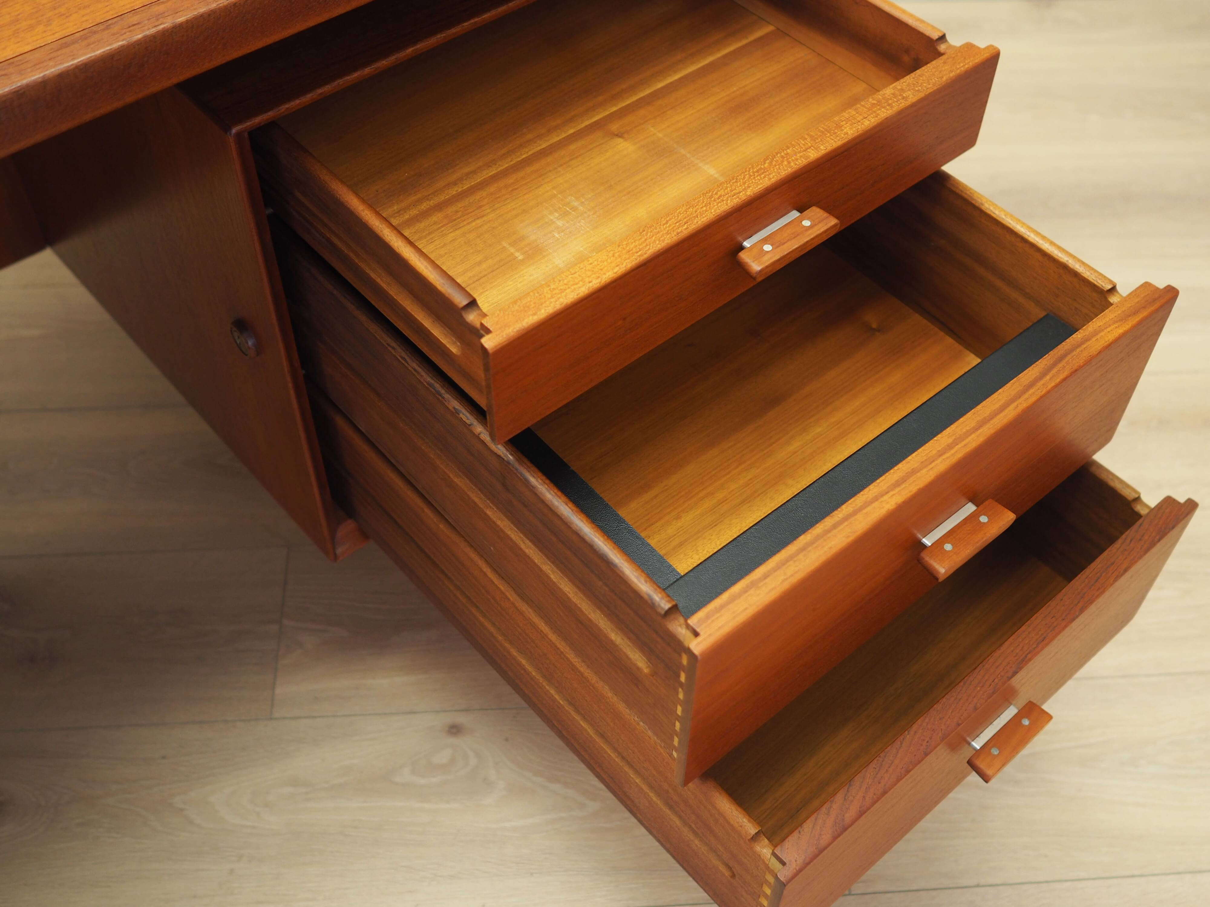 Teak desk, Danish design, 1960s, designer: Arne Vodder, production: Sibast