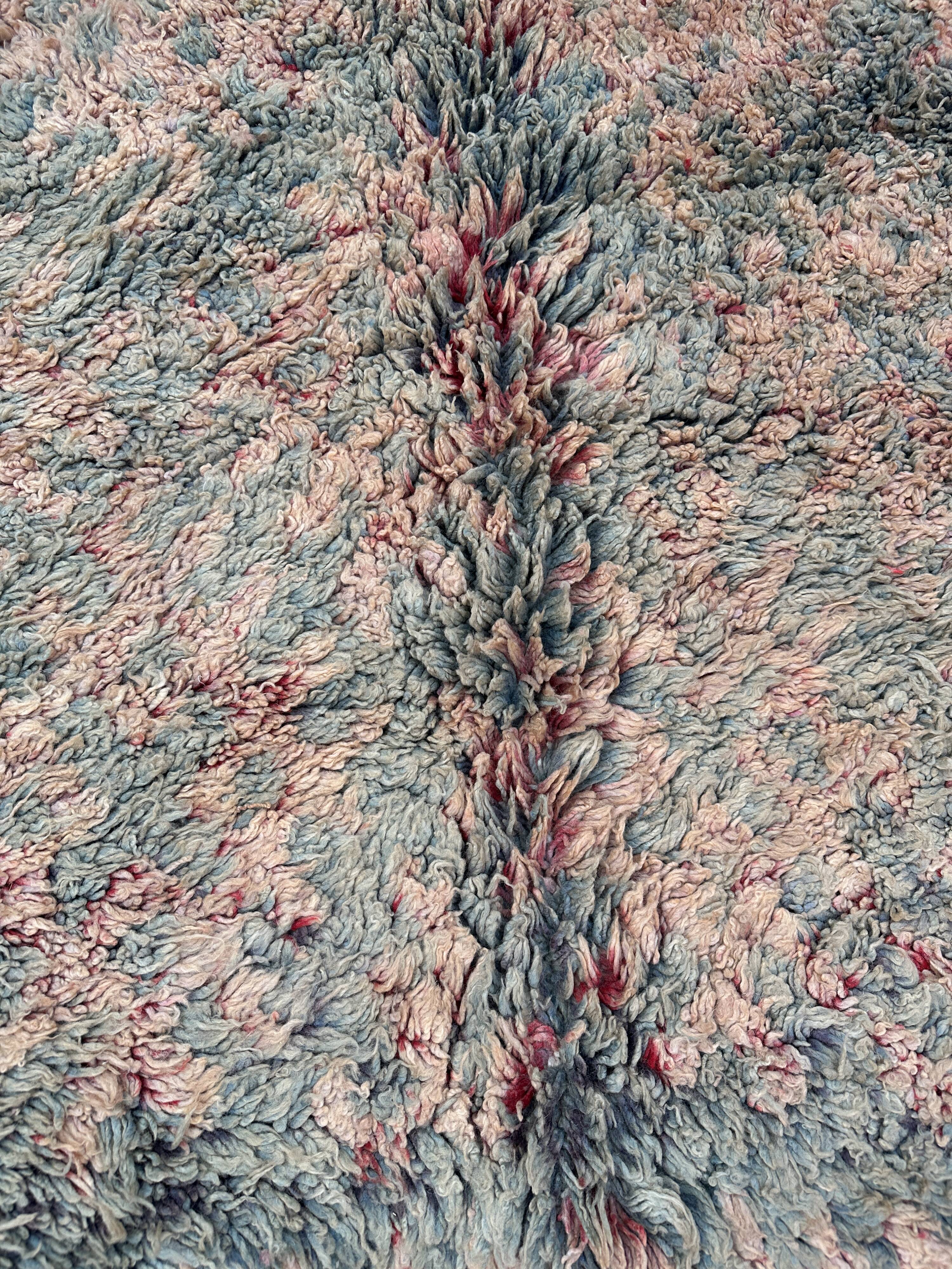 Moroccan peach and green carpet - 220 x 388 cm