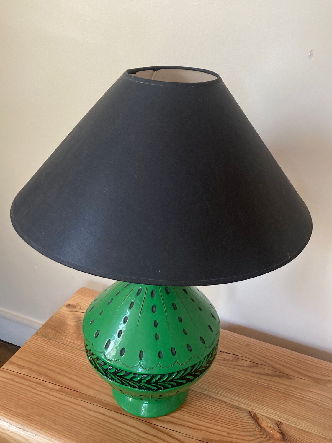 Handcrafted green ceramic lamp
