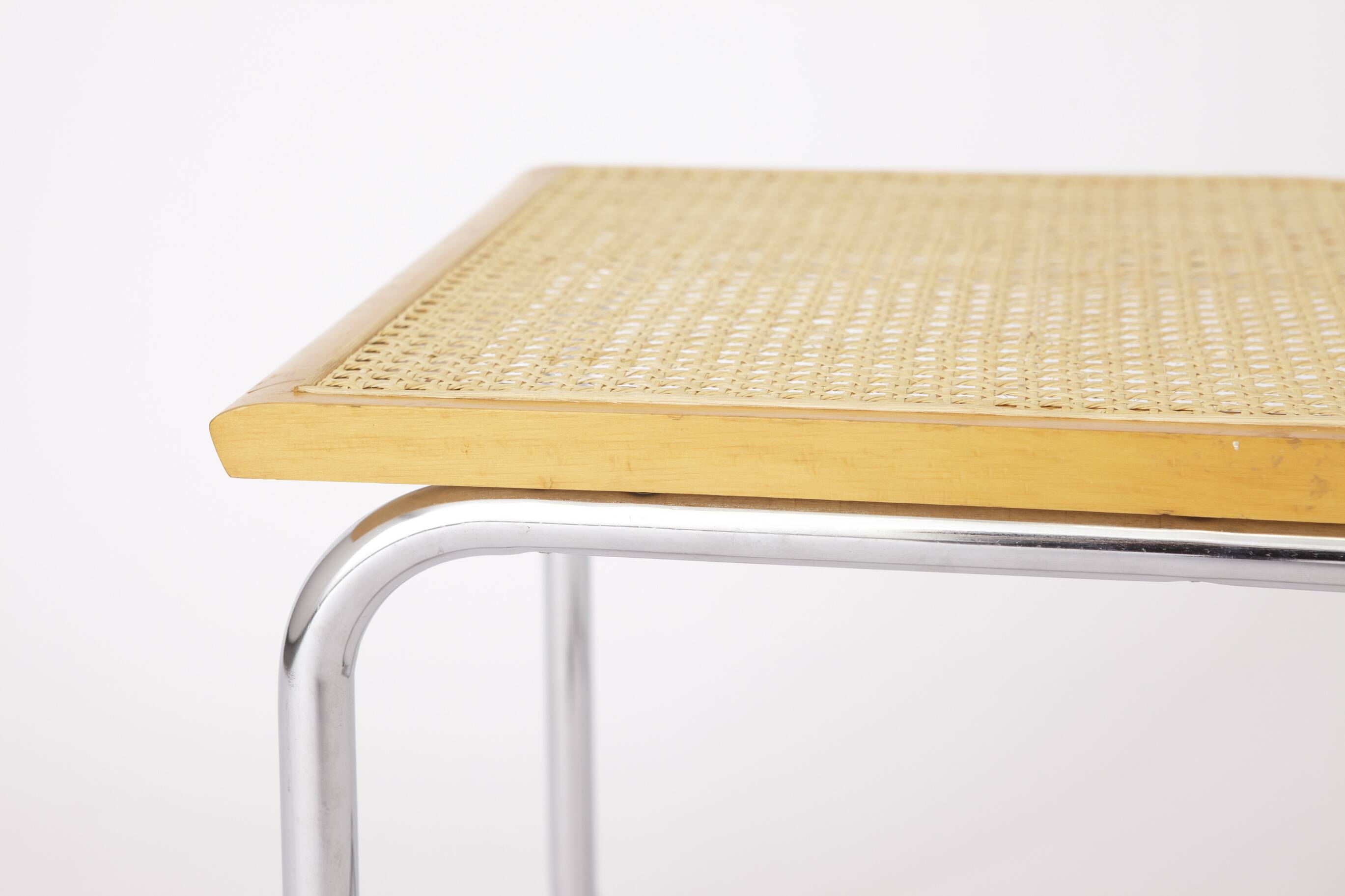 Chaise cantilever vintage années 90 - Design italien