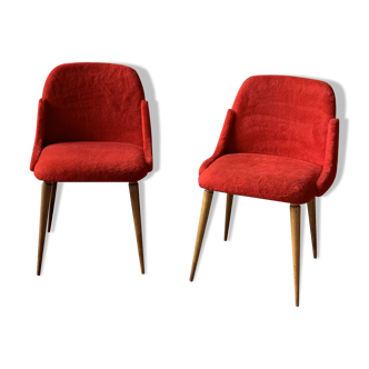2 red moumoute chairs