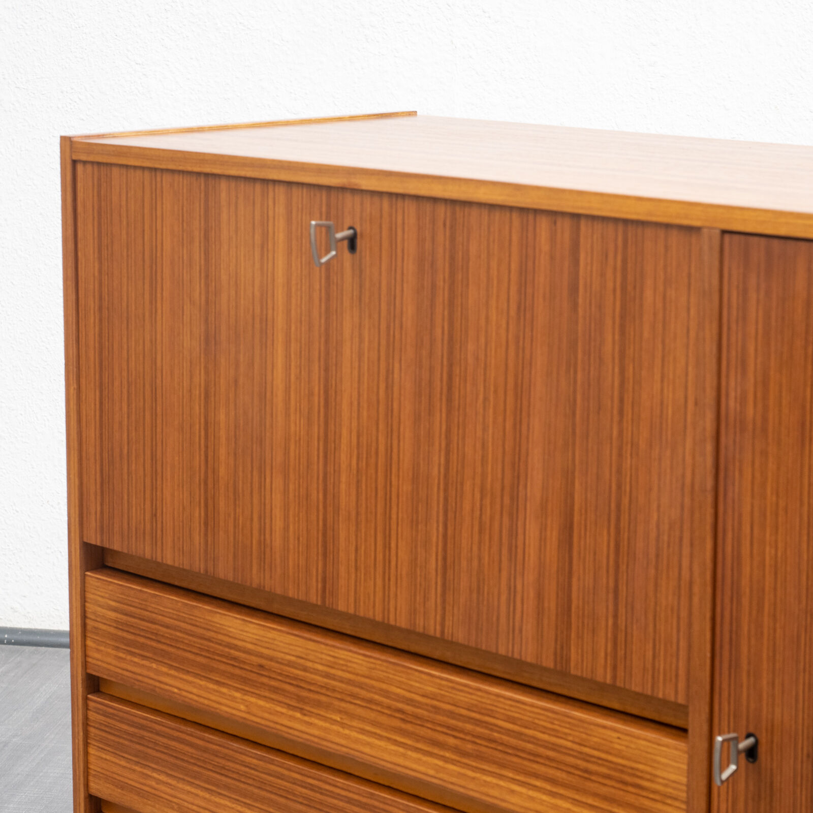 Enfilade high 60s, walnut, restored