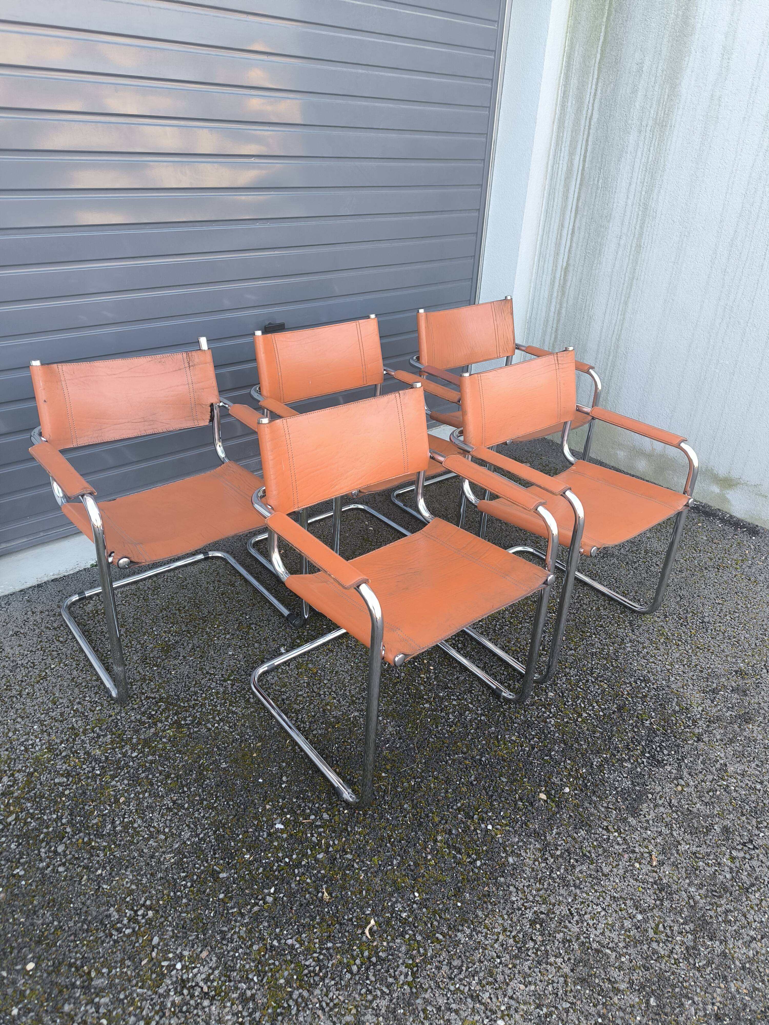 Cantilever chairs in the style of Matteo Grassi