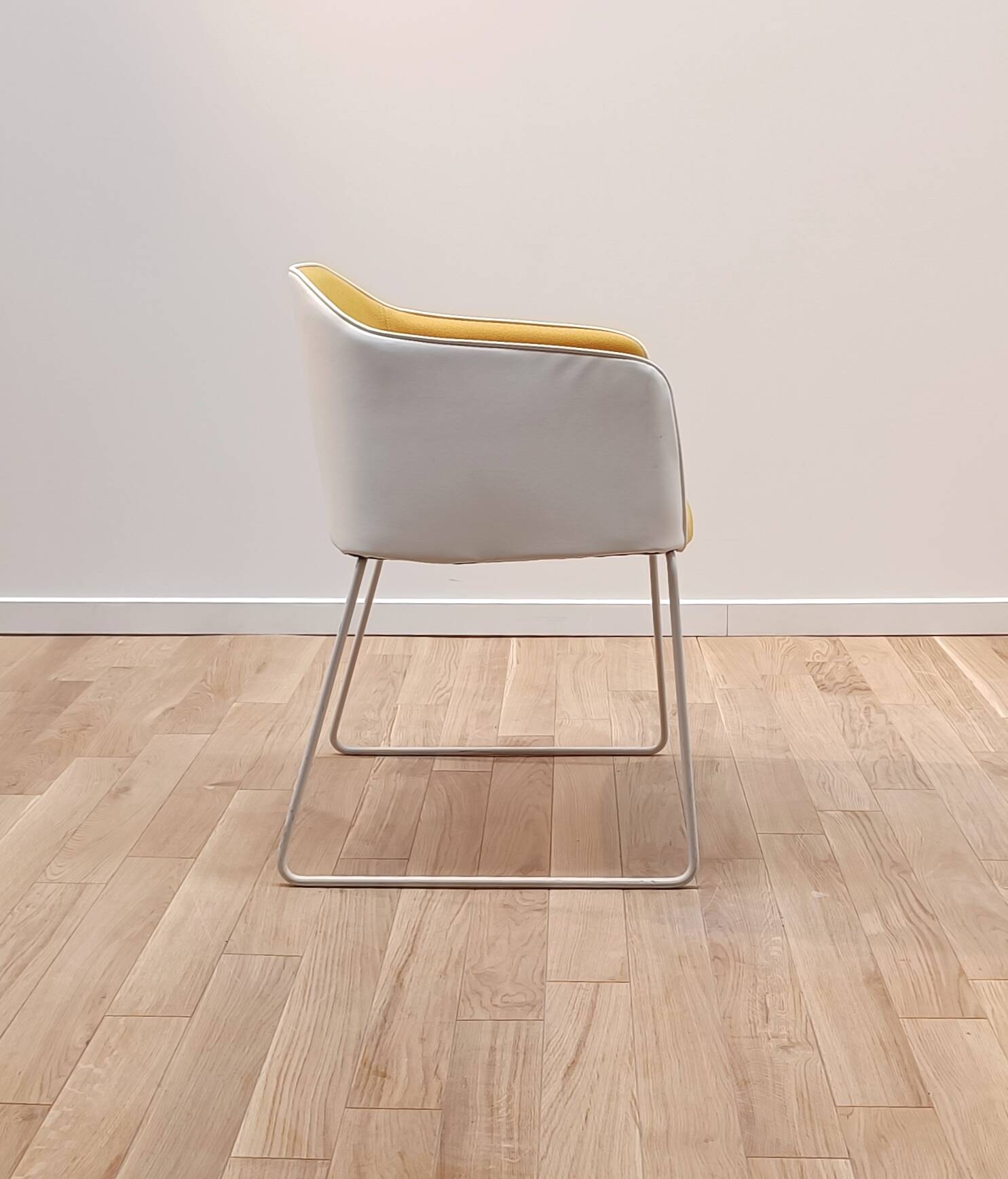 Laja 884 armchair, Pedrali