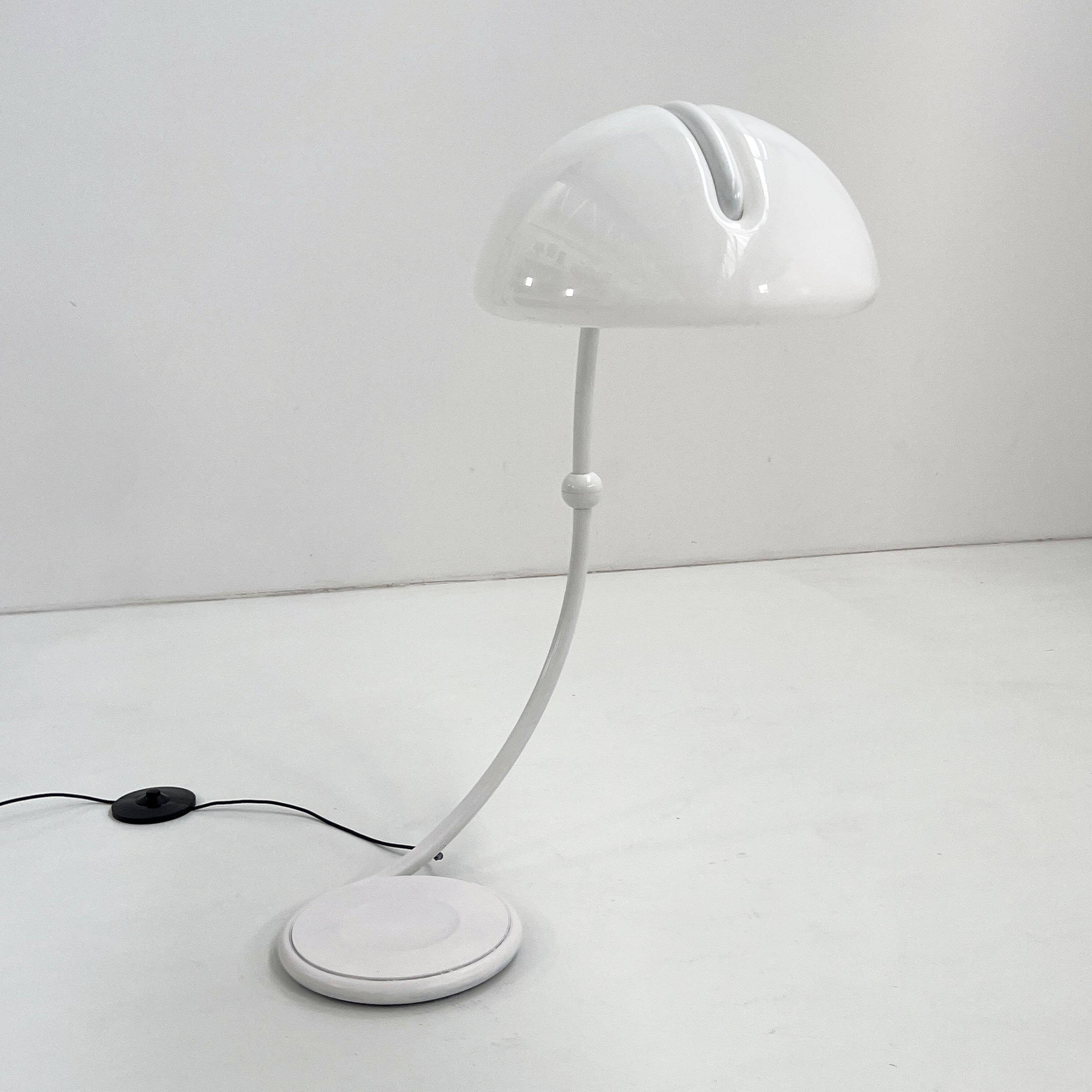 Serpente Floor Lamp White by Elio Martinelli for Martinelli Luce, 1970