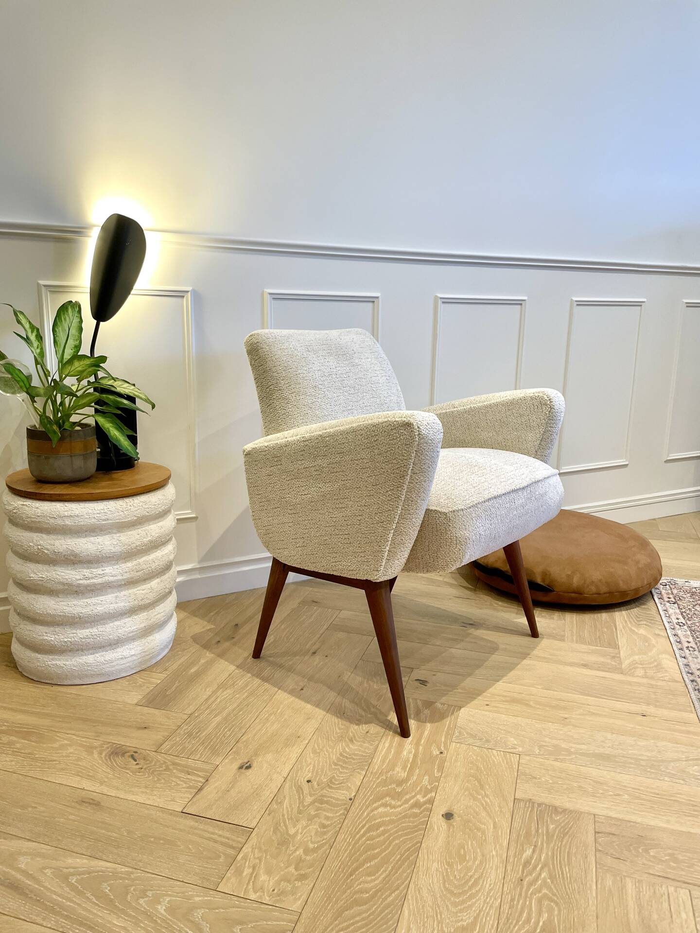 Vintage armchair – Ecru fabric – 1970s