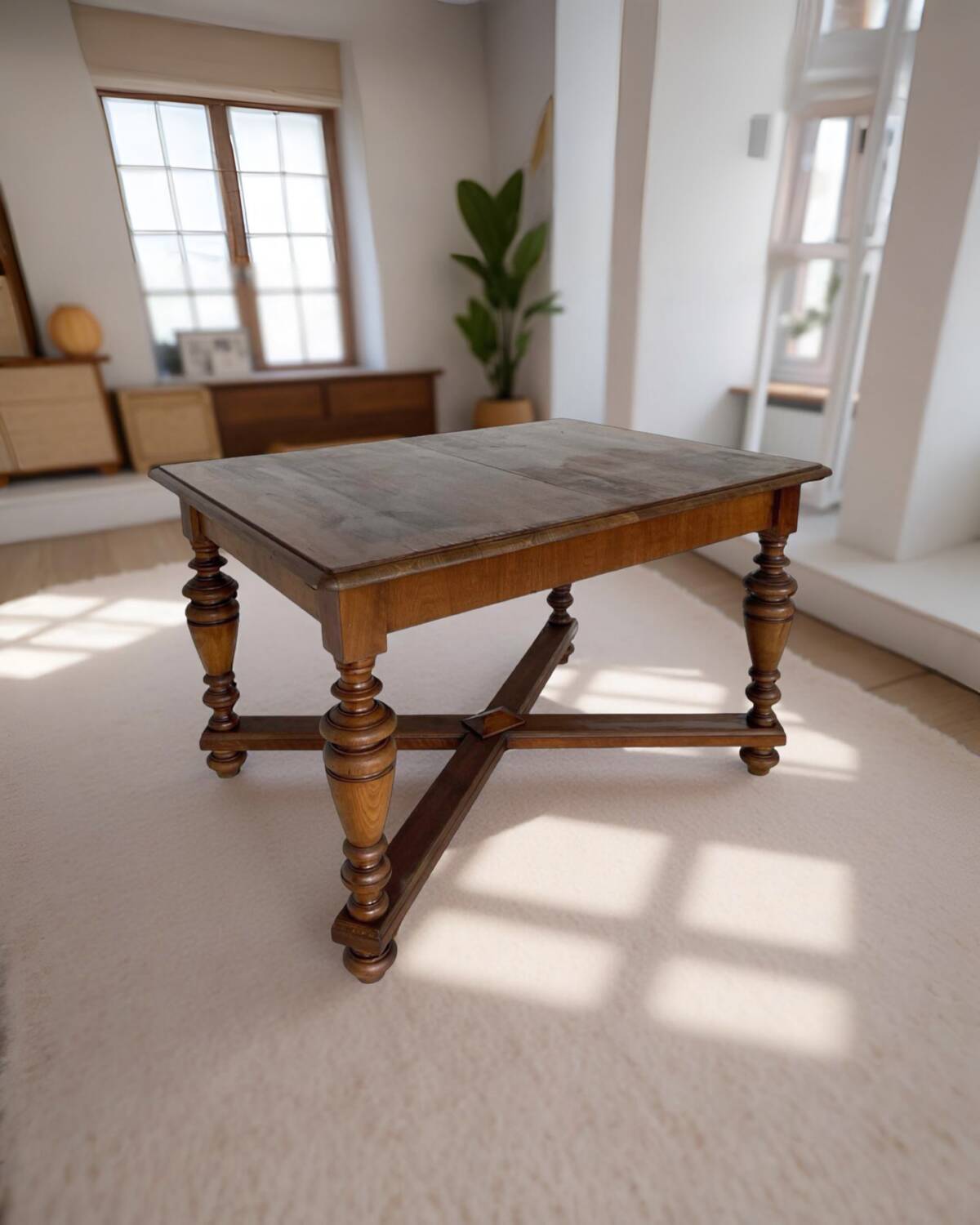 Table à manger classique art déco