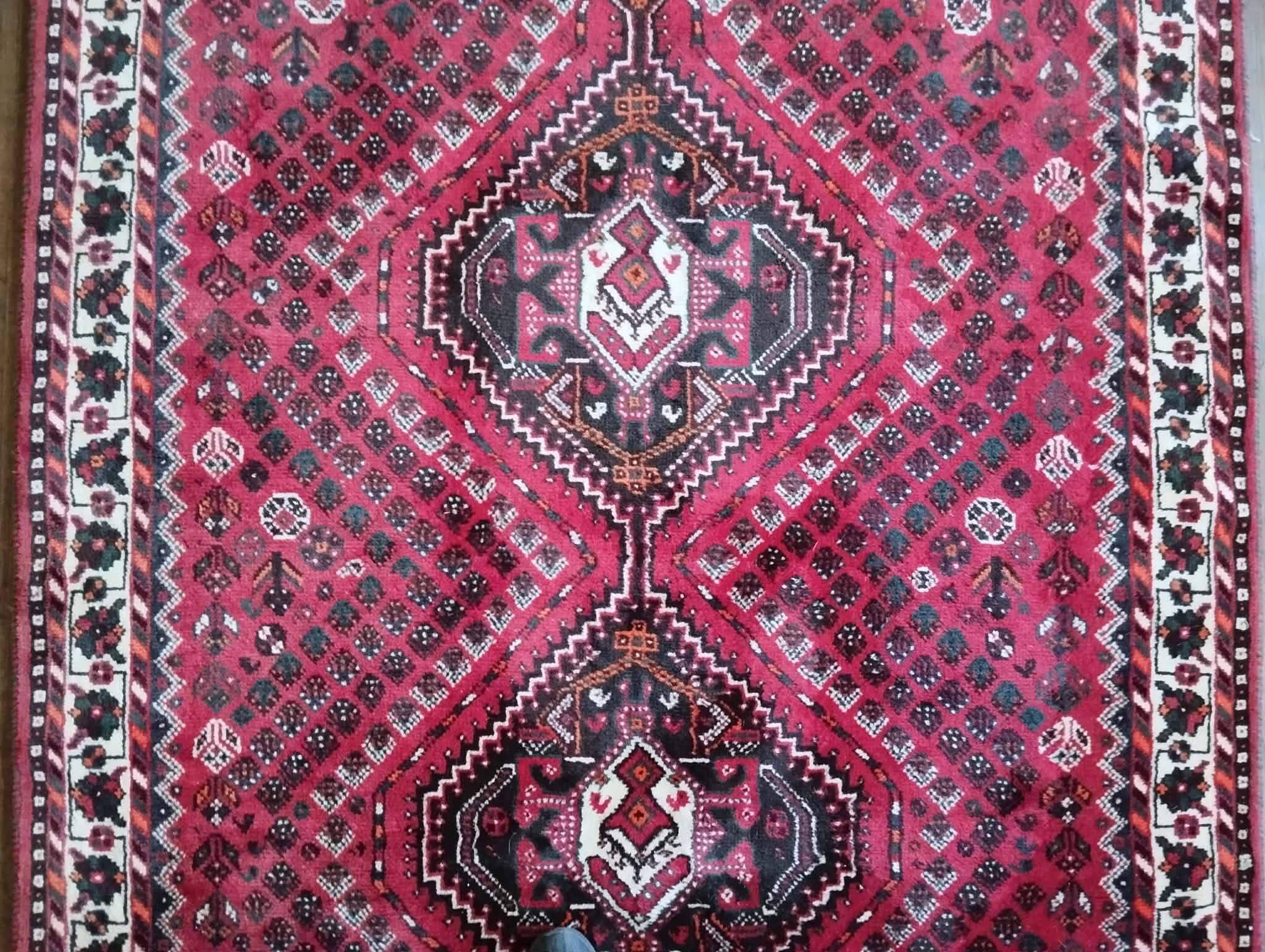 Handmade Qashqai Persian rug 200x160cm