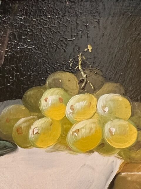 Small still life with grapes and apple