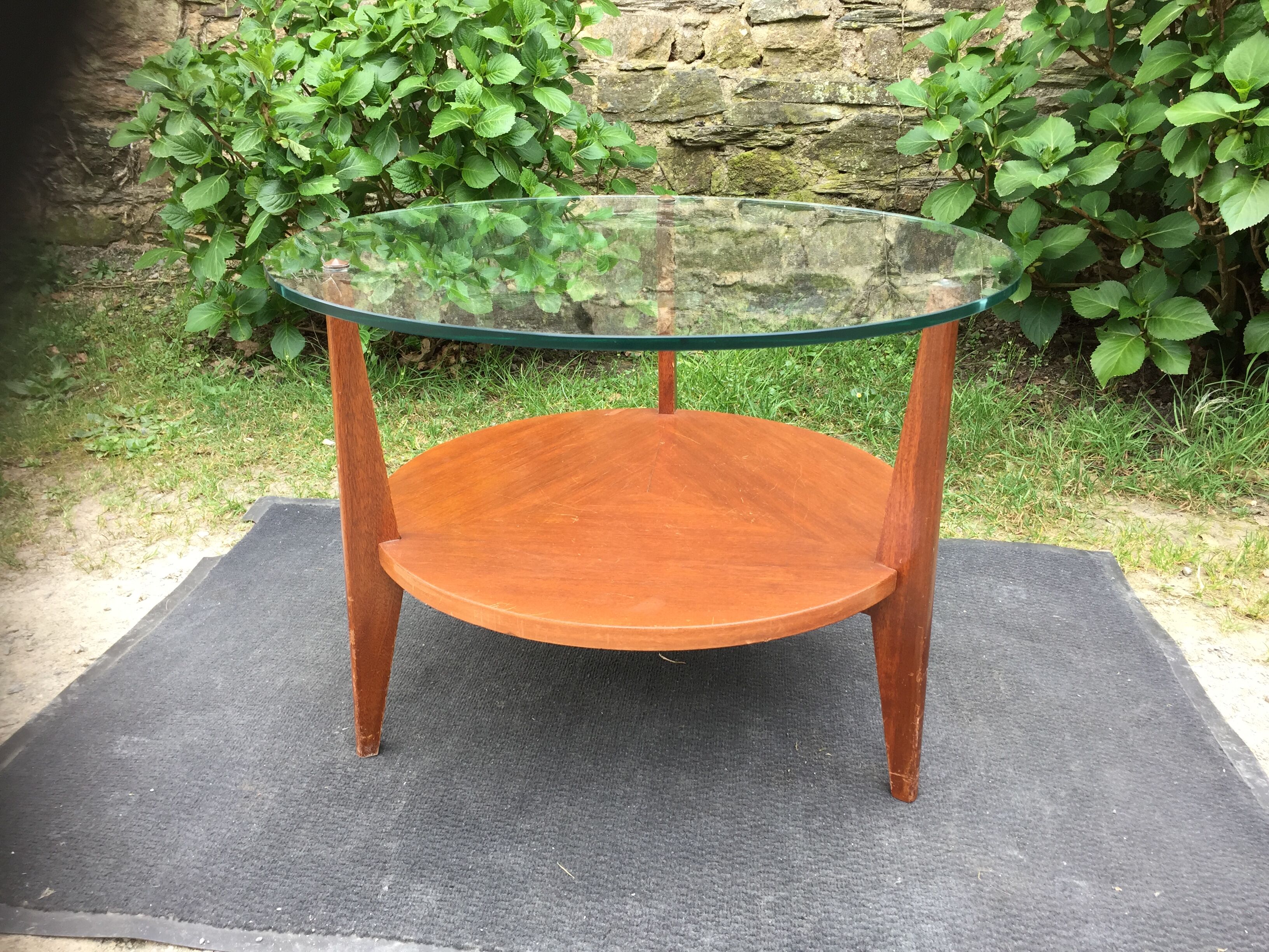 Vintage coffee table round compass legs top in glass and teak wood