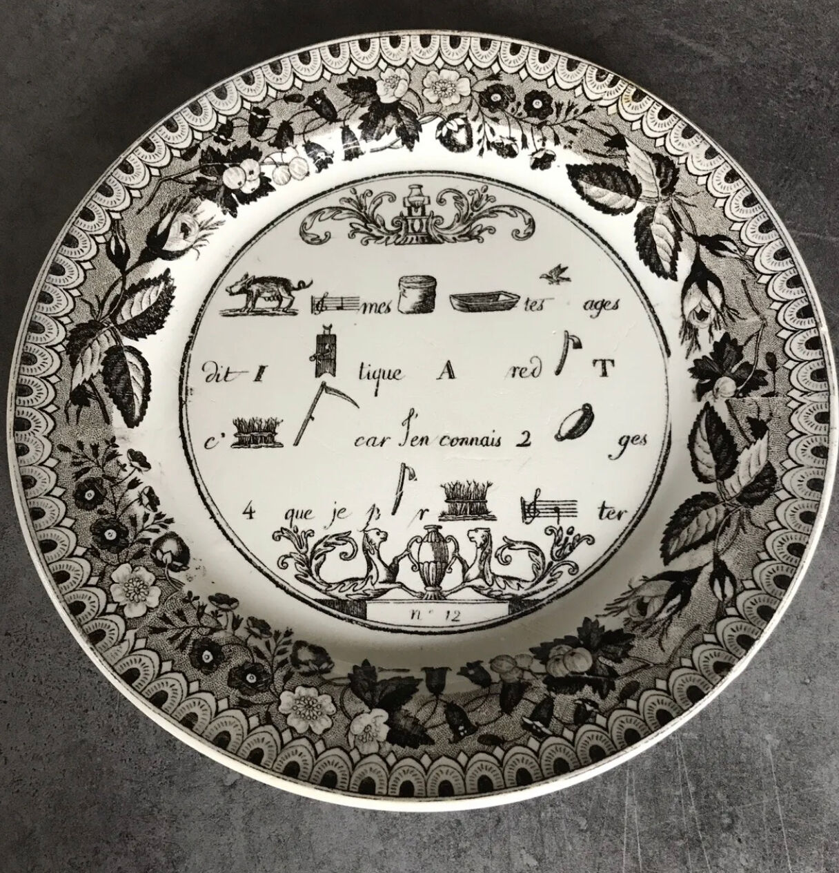 Lot of 5 plates in earthenware of choisy-le-roi, p&h, decoration of rébus, xixth