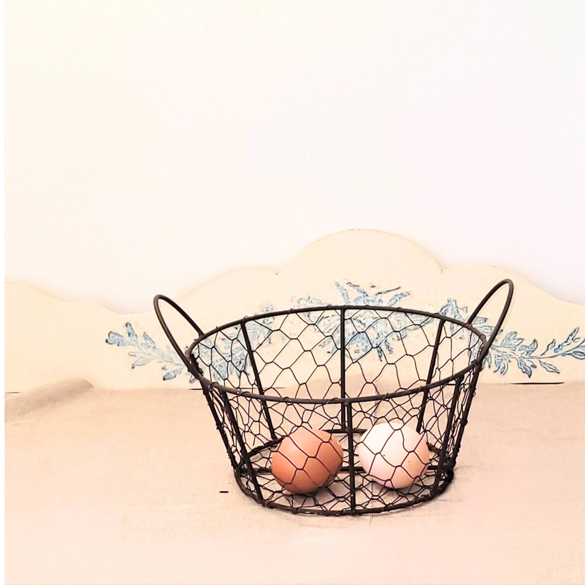 Vintage black wire basket – kitchen storage or wall decor