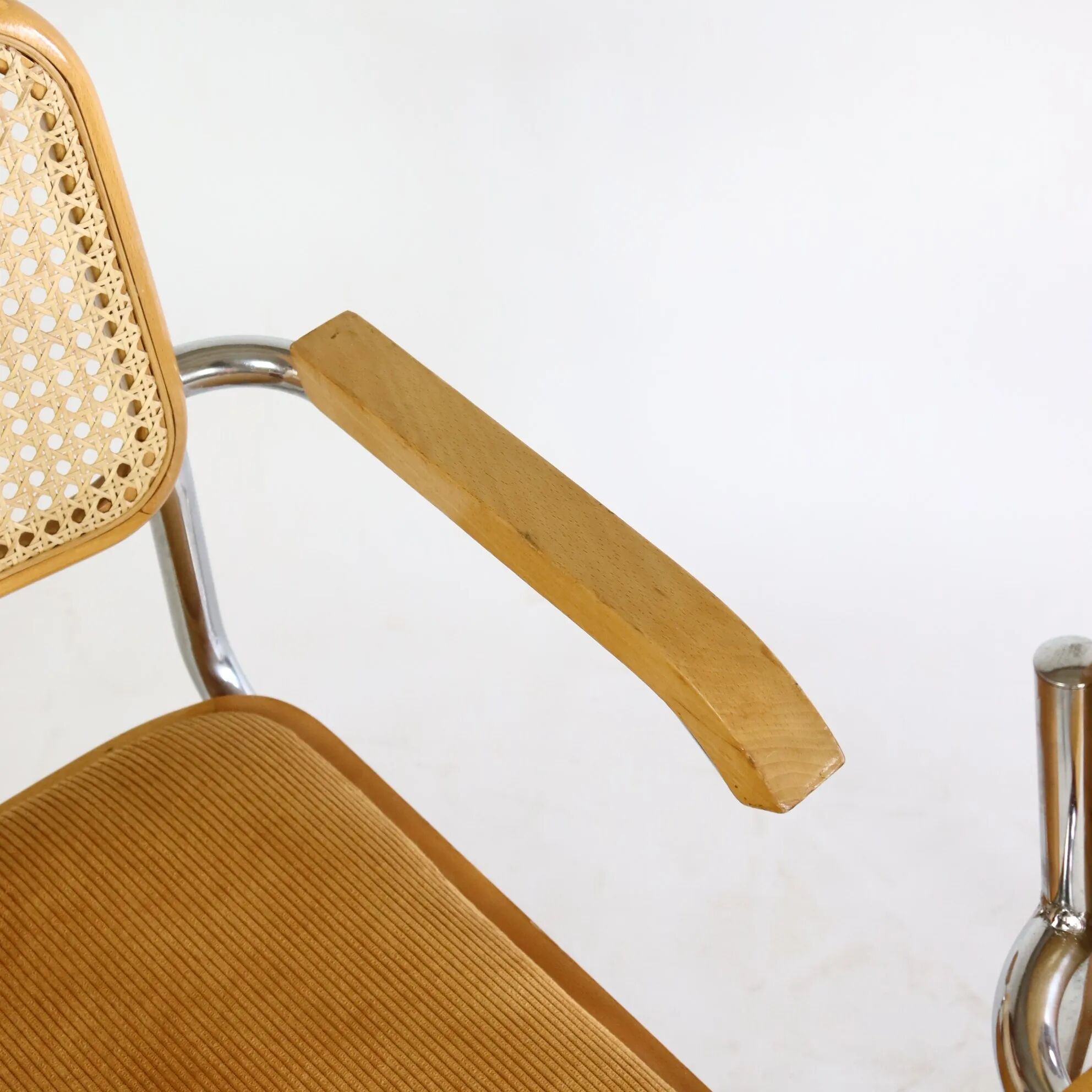 Paire de chaises B64