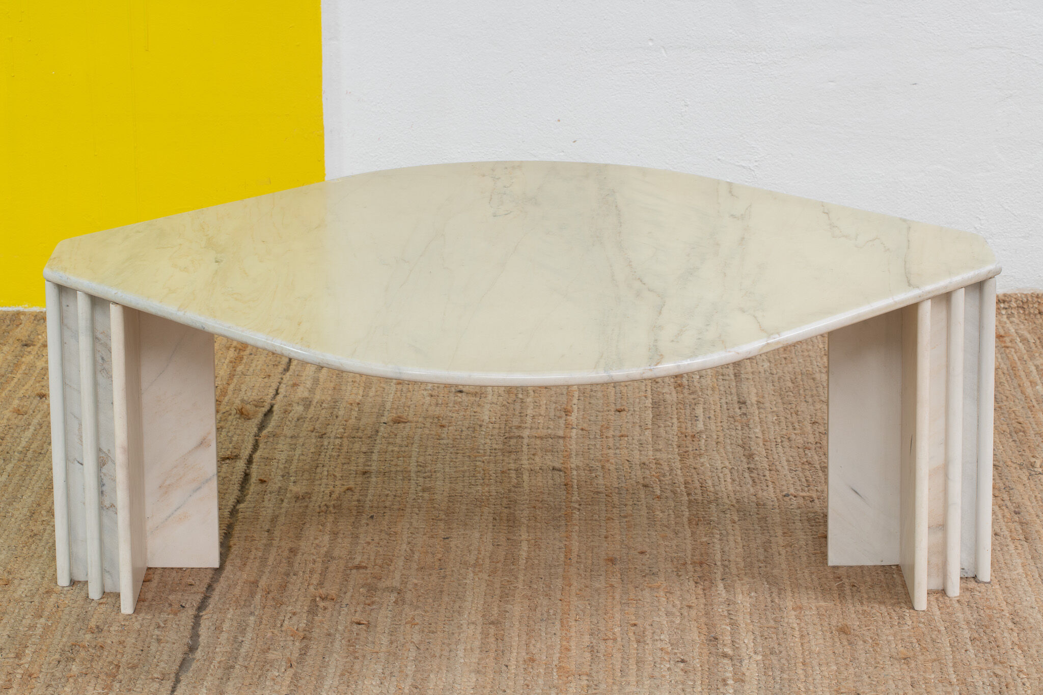 Table basse en marbre vintage – 126 cm