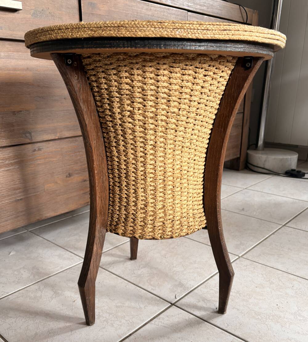 Vintage tripod work lamp in wicker and wood, 1960s style.