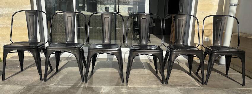 Lot of 6 chairs and two black Tolix armchairs in excellent condition.