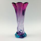 Vase torsadé en verre de Murano du milieu du siècle, fabriqué en verre de Murano, années 1960