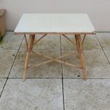 Petite table basse en rotin vintage