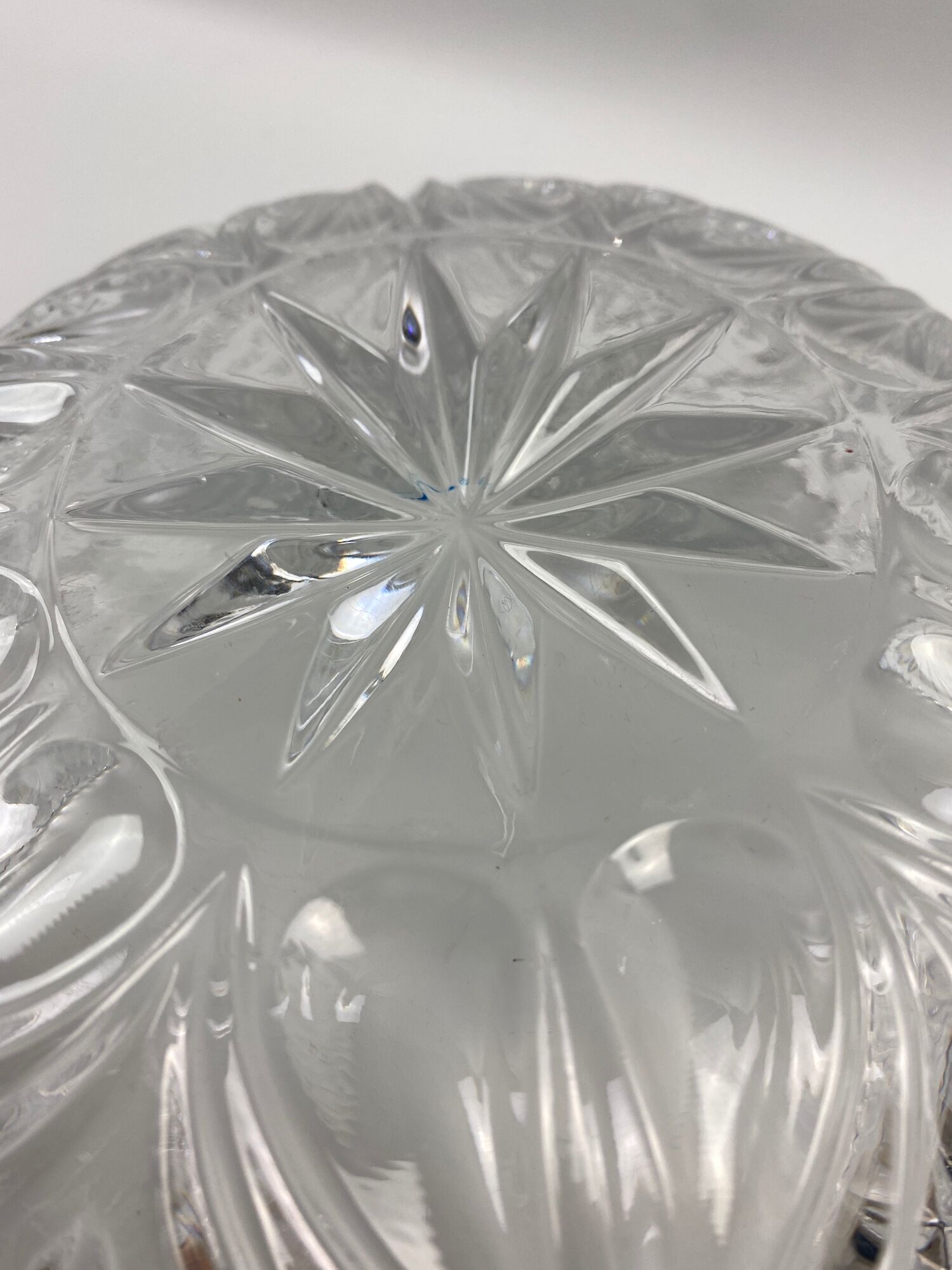 Sculpted crystal salad bowl 20cm