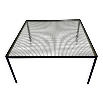 Ancienne table basse en métal et verre quadrillé design des années 50