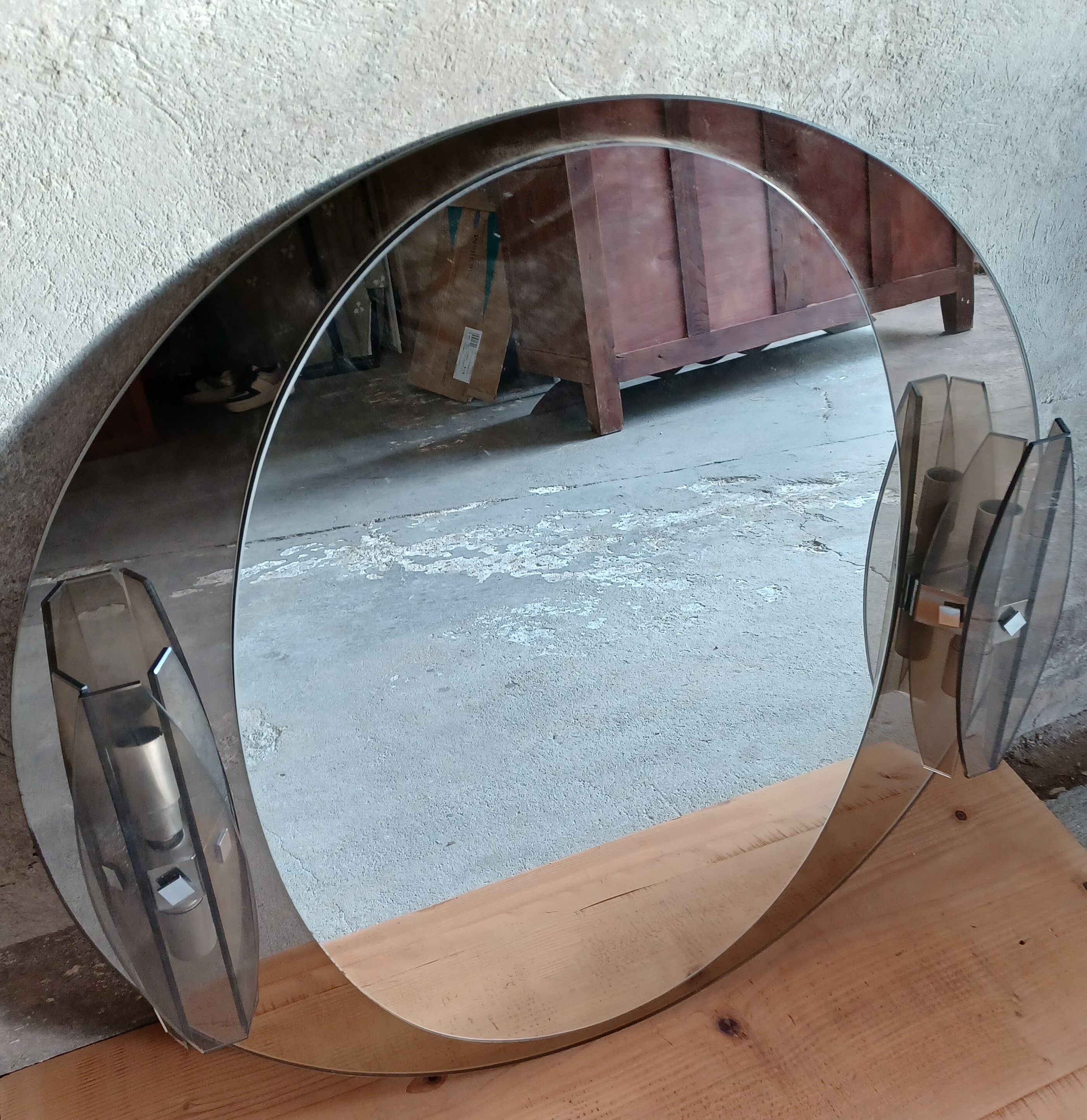 Round mirror 70s smoked glass, 2 appliques