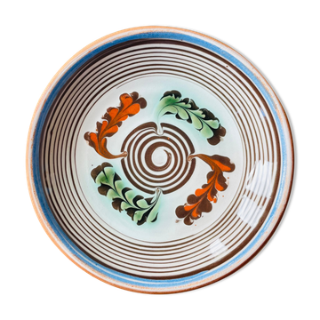 Romanian handicraft ceramic plate