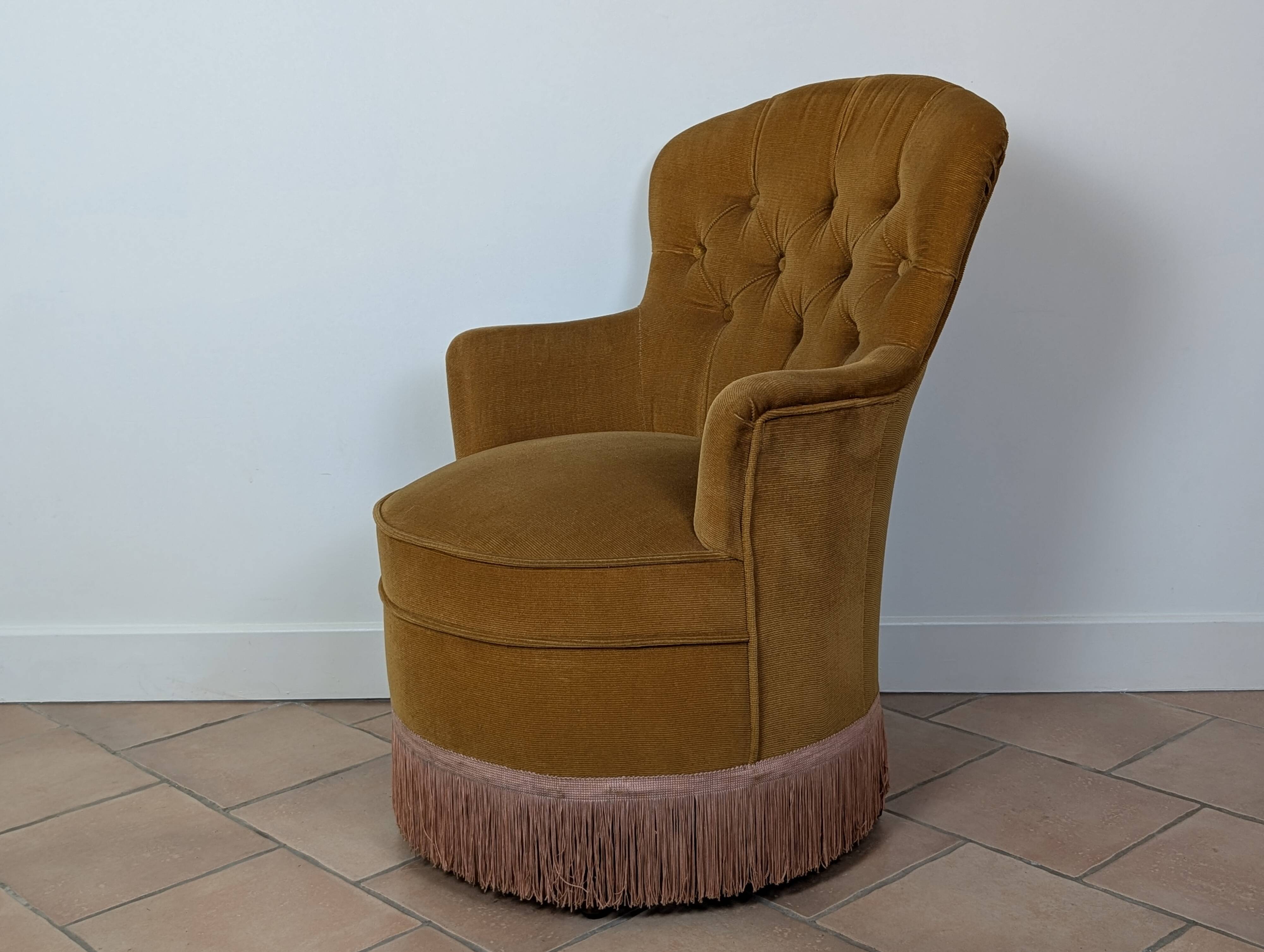 Fauteuil crapaud en velours