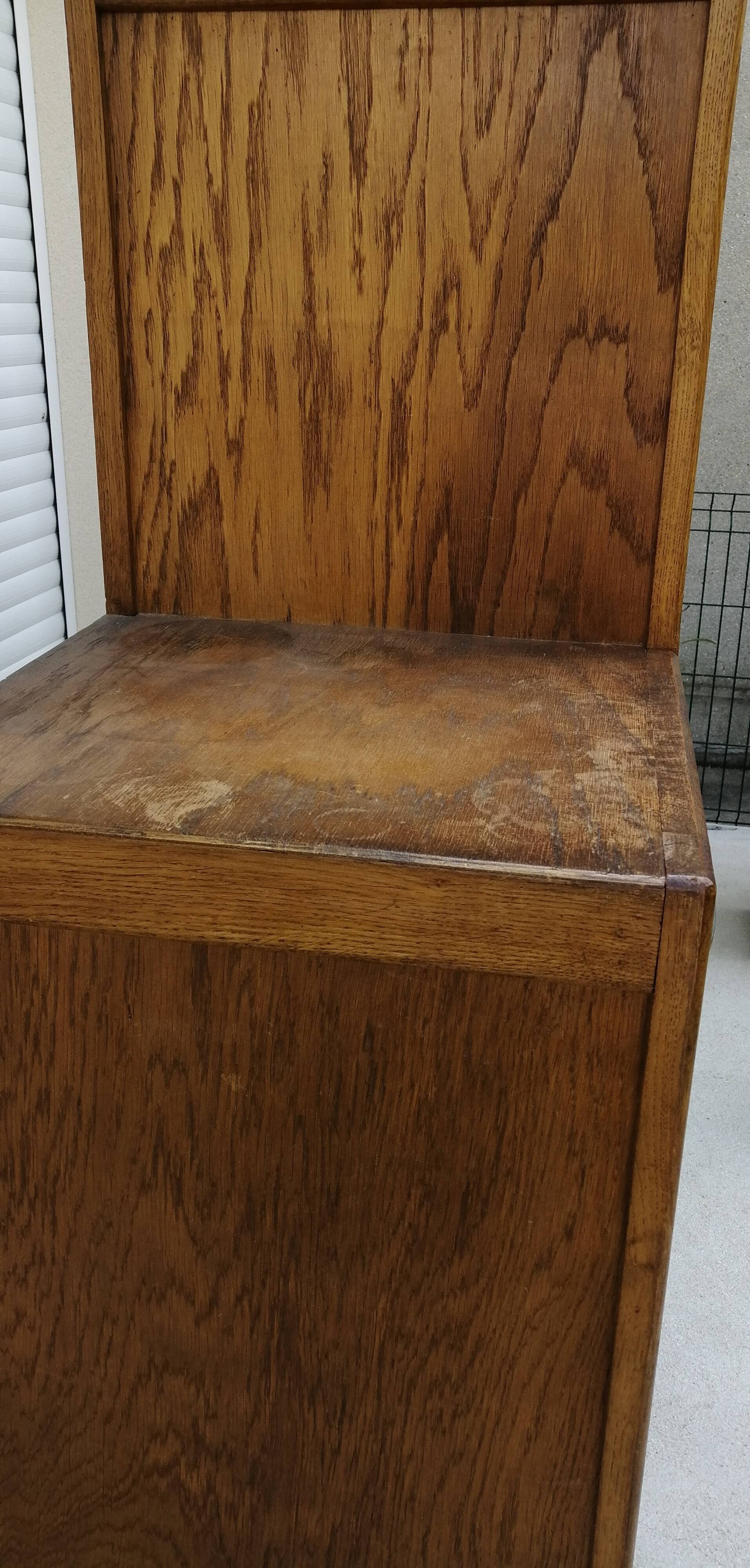 Asymmetrical cabinet
