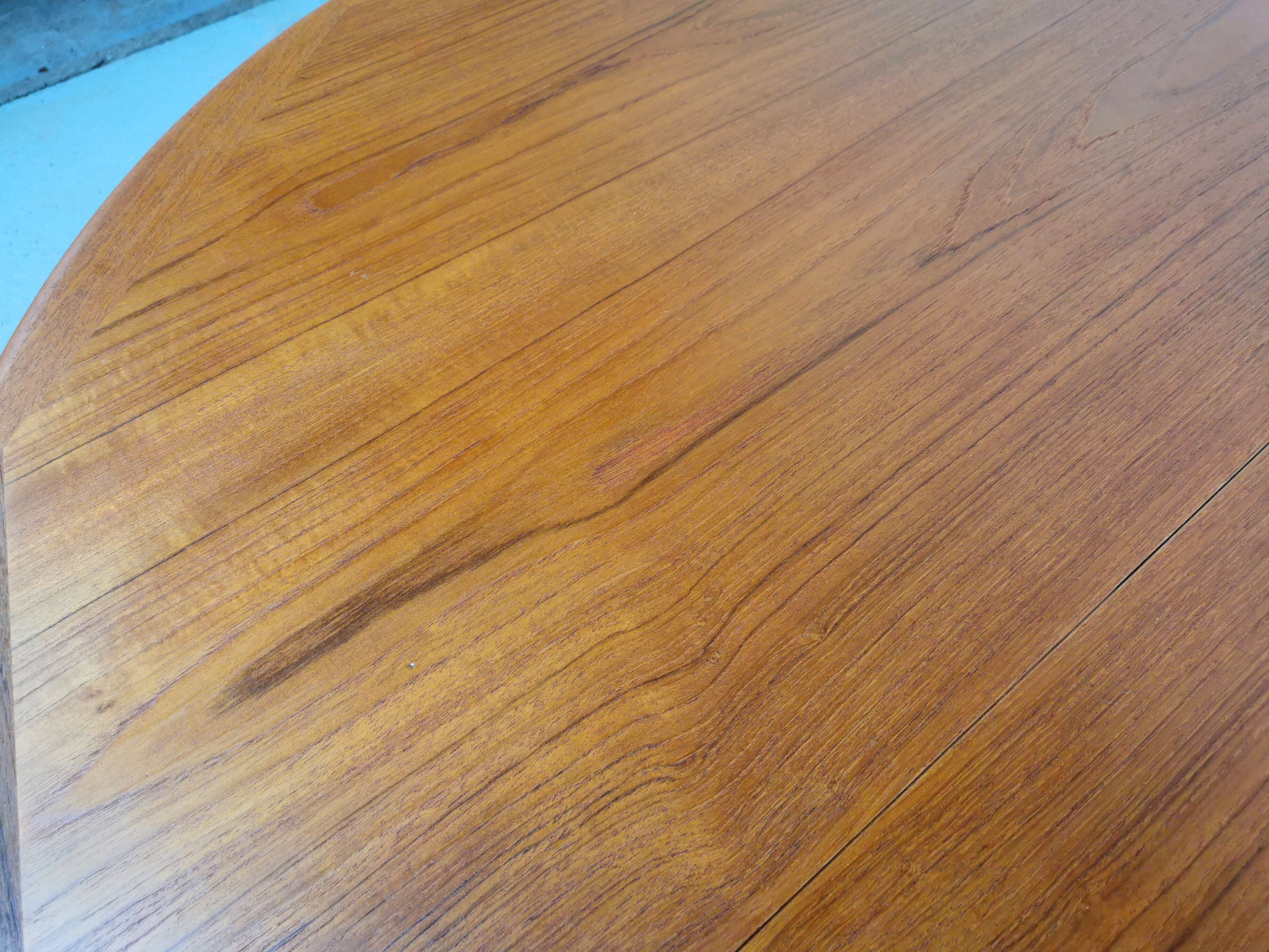 Table de Laurits Larsen en teck