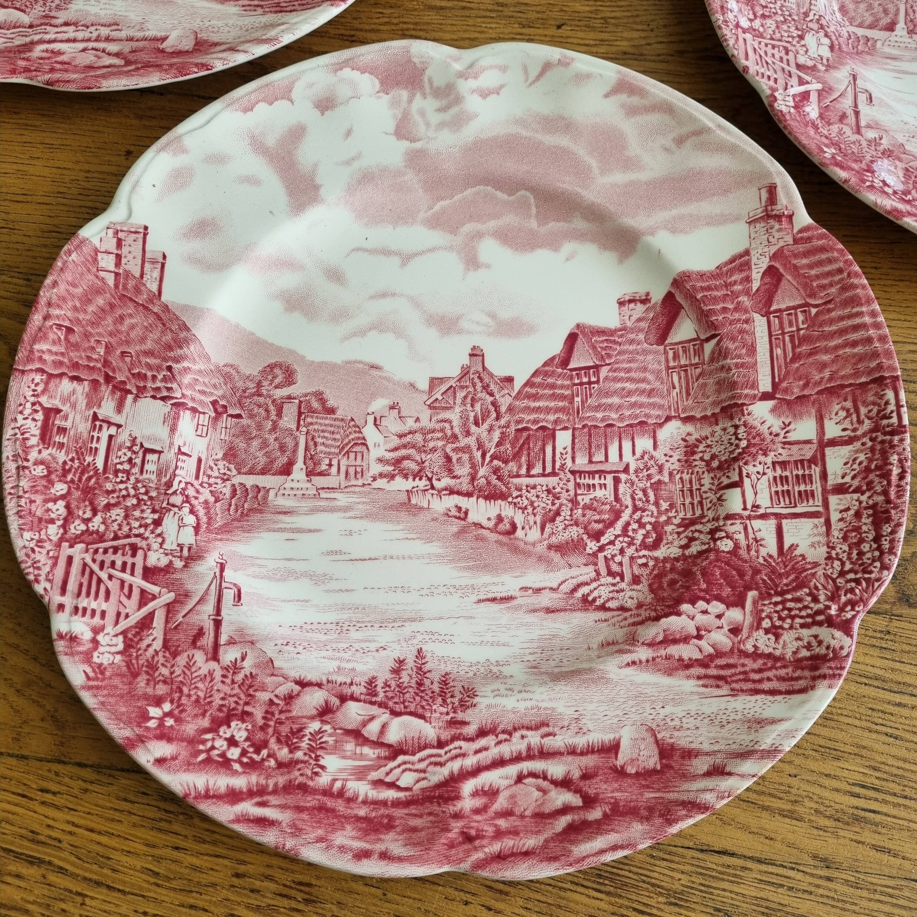 Flat plates in vintage English porcelain