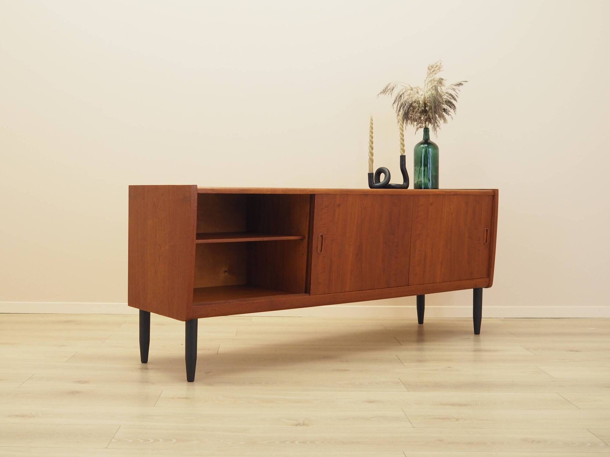 Danish teak sideboard 1970s with sliding doors