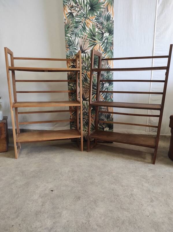 Foldable and stackable wooden shelves