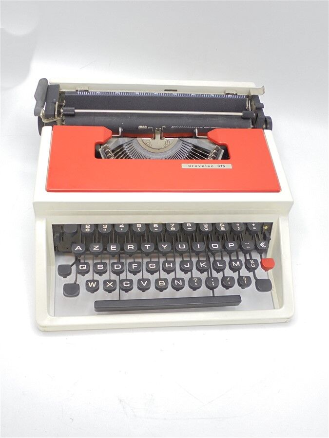 Typewriter "Provelec 315"