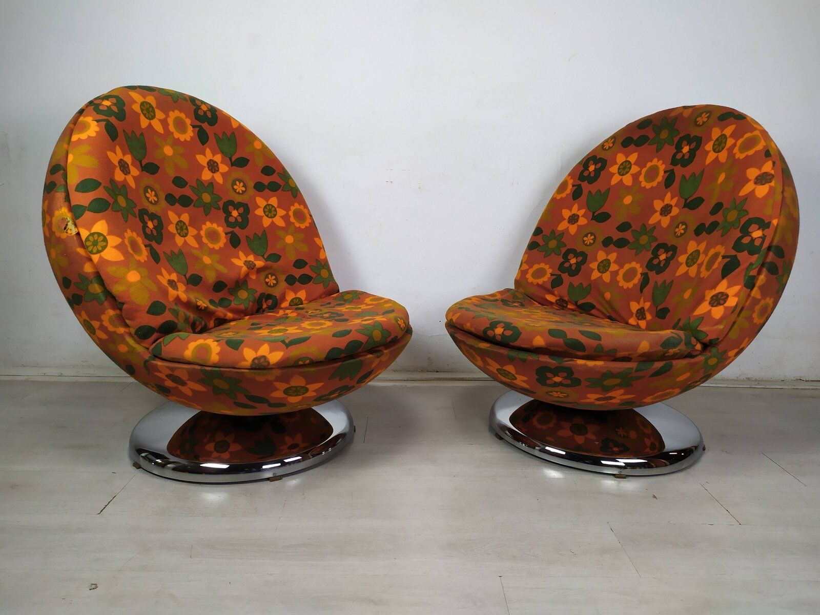 Ball Chairs Space Age Vintage, 1970s, Set of 2