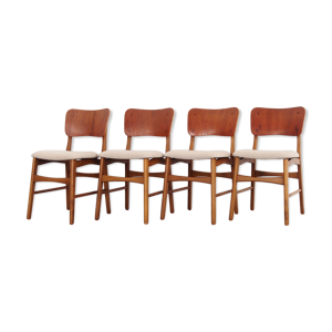 Ensemble de quatre chaises