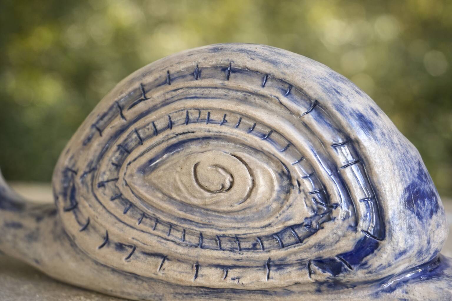 Decorative ceramic snail – Unique signed piece