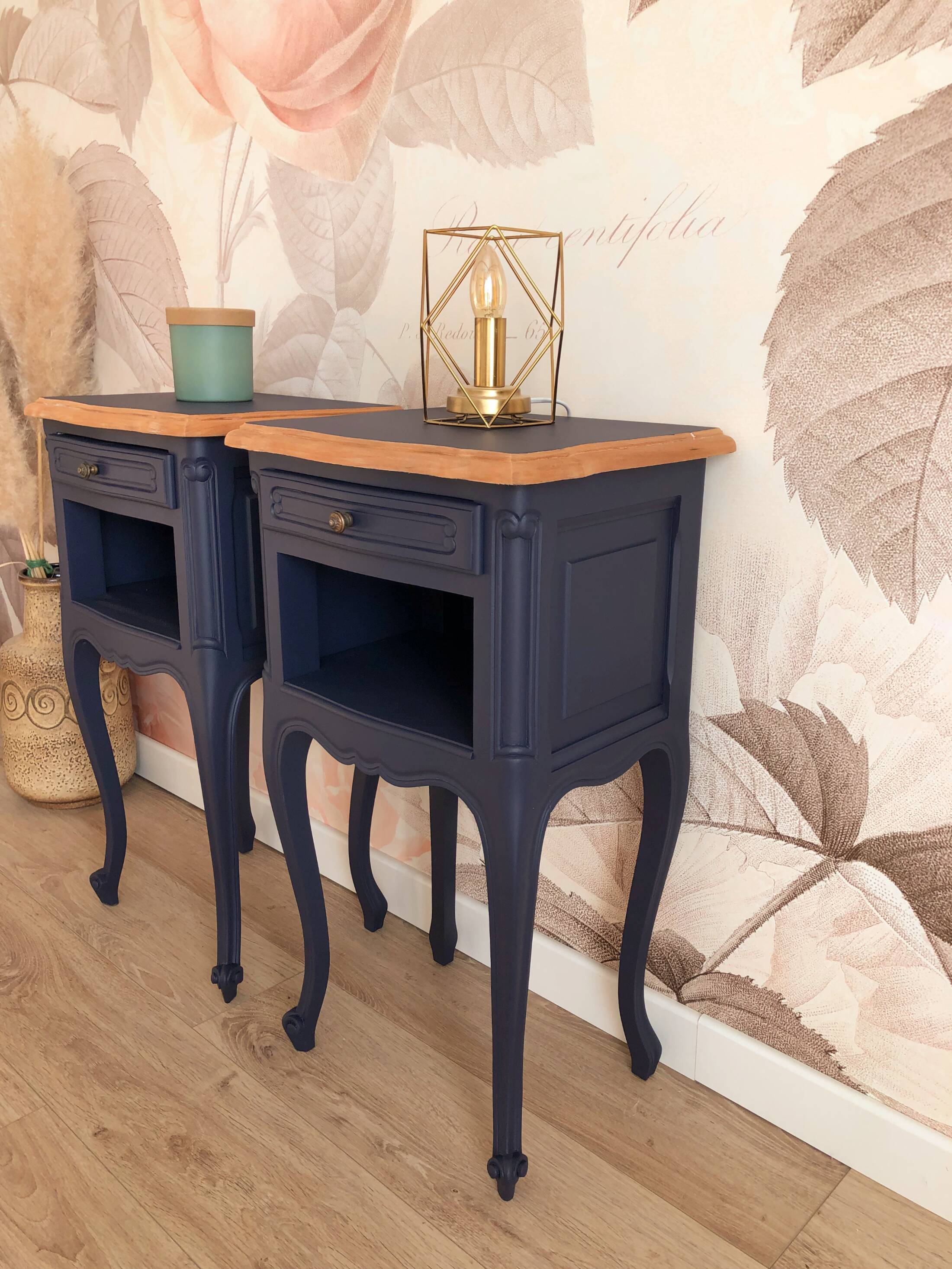 Duo de Chevets de style Louis XV, Bleu de Sèvres