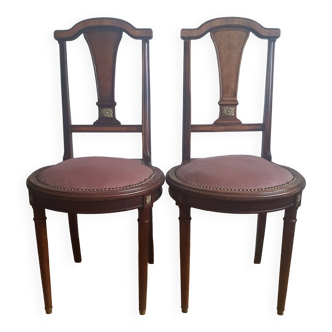 2 chaises anciennes de style classique en bois et ornements en bronze