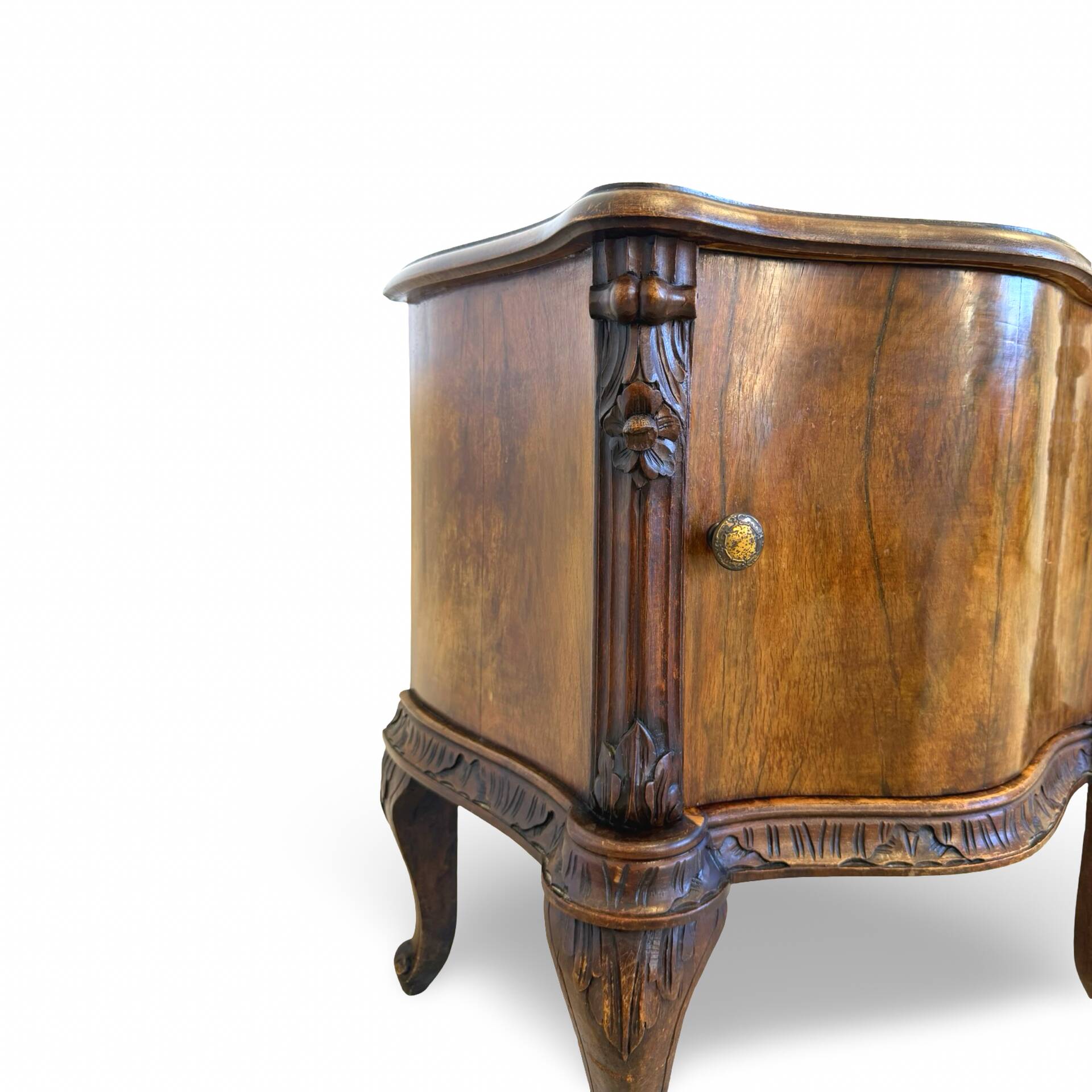 serpentine nightstands in walnut Art Deco