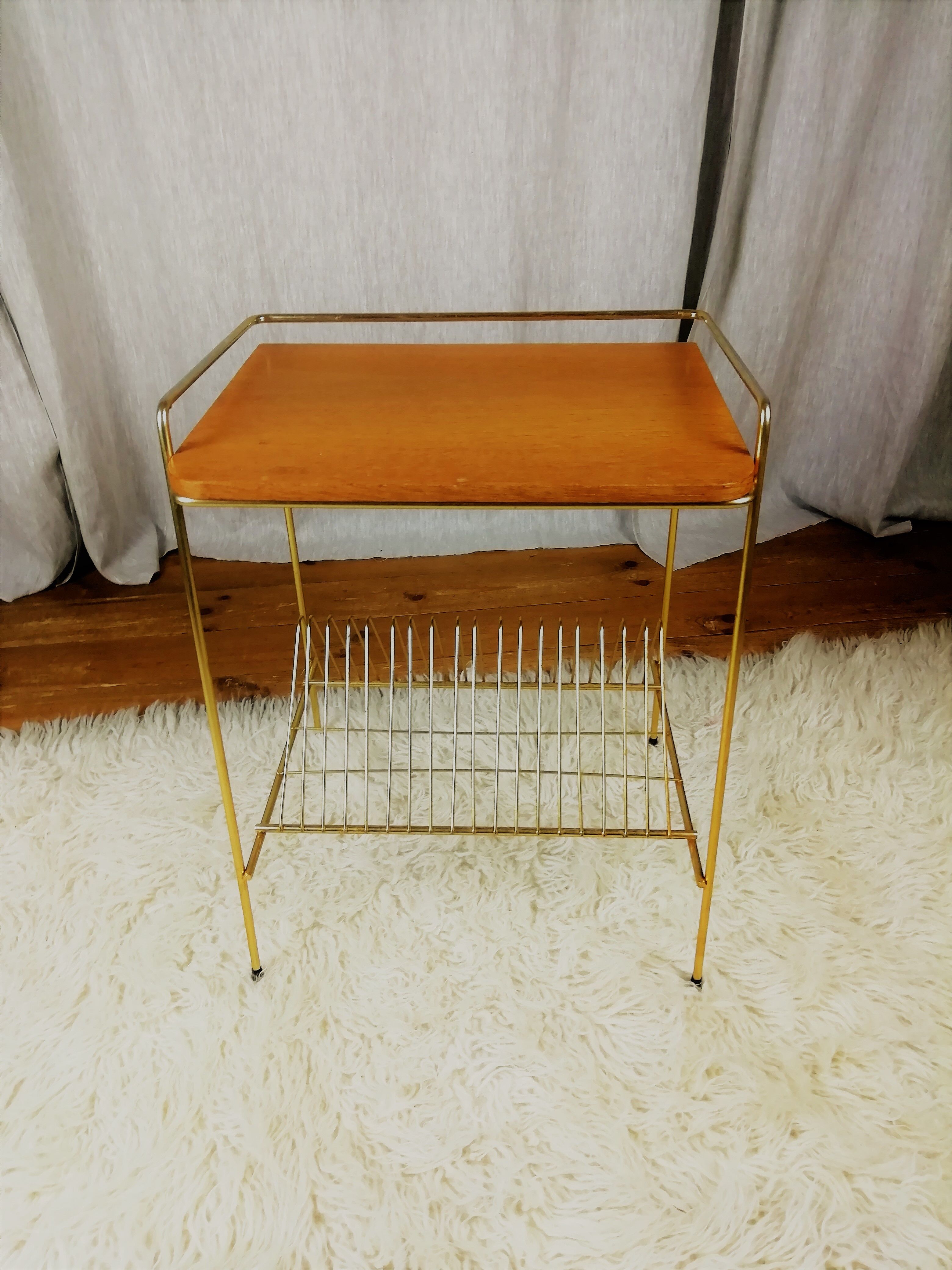 Small wheels serving door vinyl