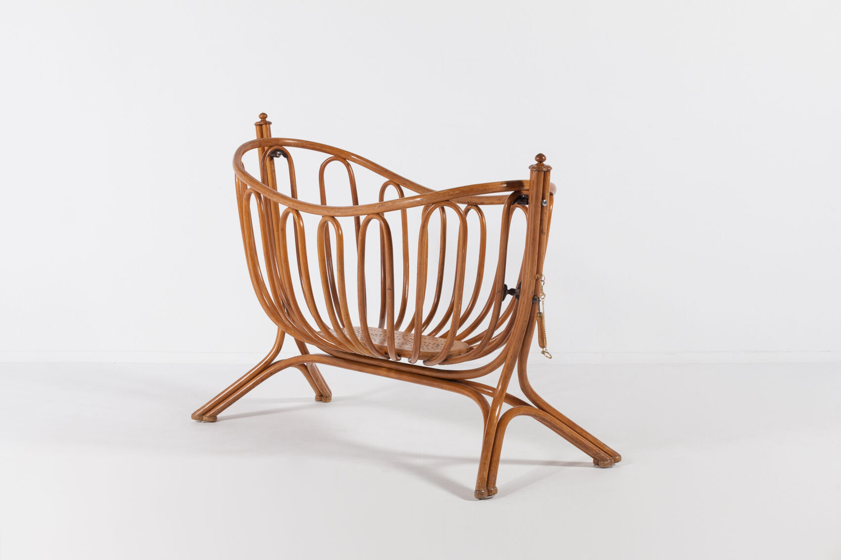 Baby cradle Thonet NR. 2