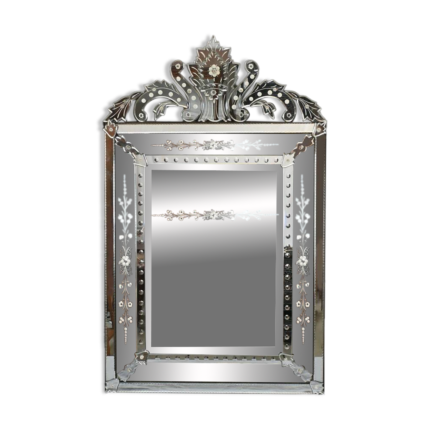 Important Venetian Pedimented Mirror, Italy – Early 20th Century