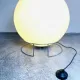 Lampe de table D-2128 par Raak Amsterdam, Pays-Bas, années 1970.