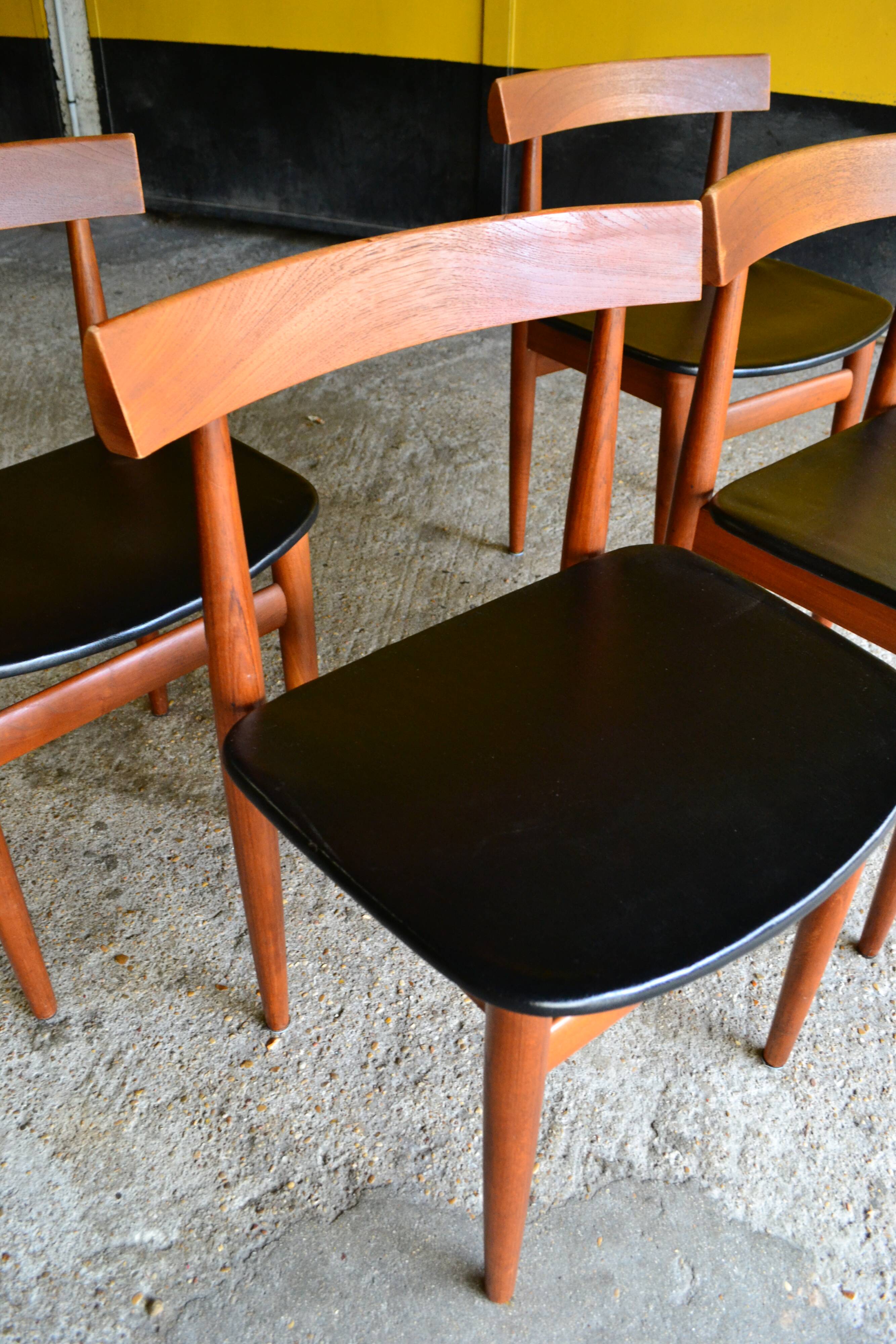 Set of 4 chairs by Hans Olsen for Frem Rojle.