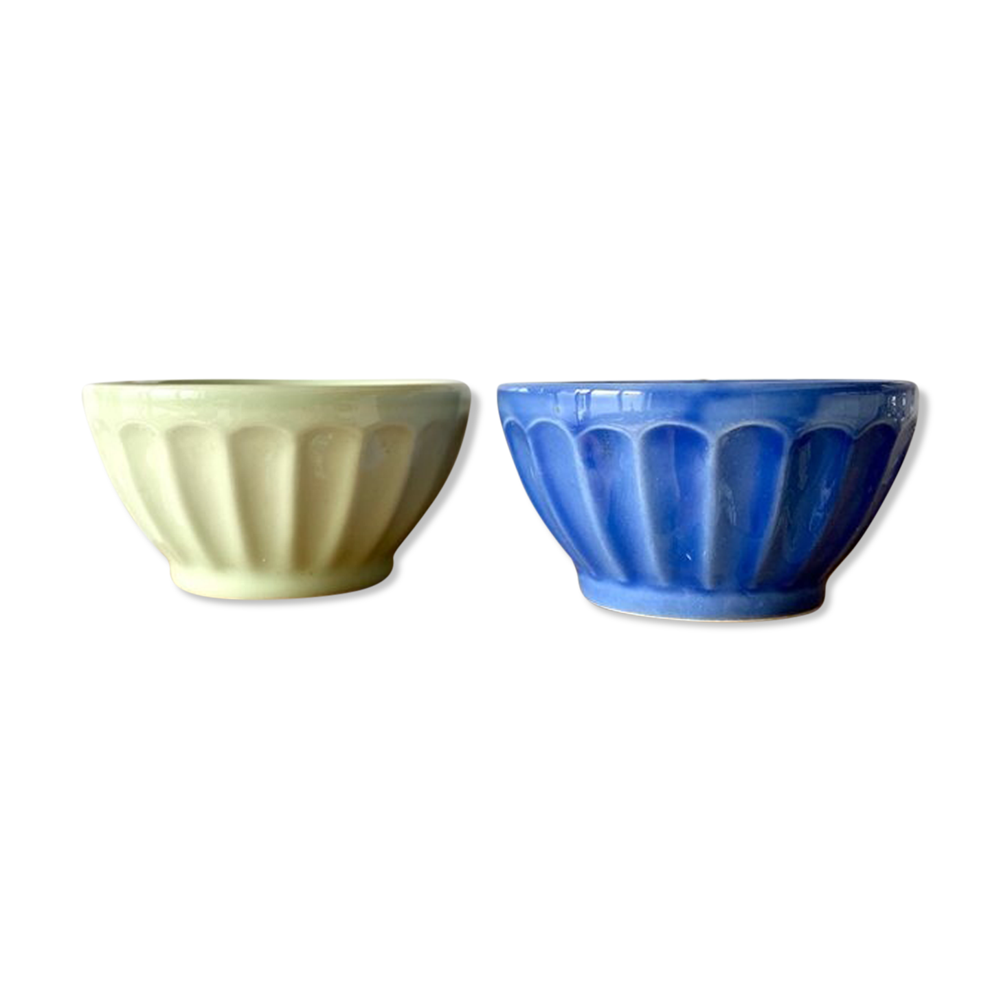 2 enamelled ceramic bowls