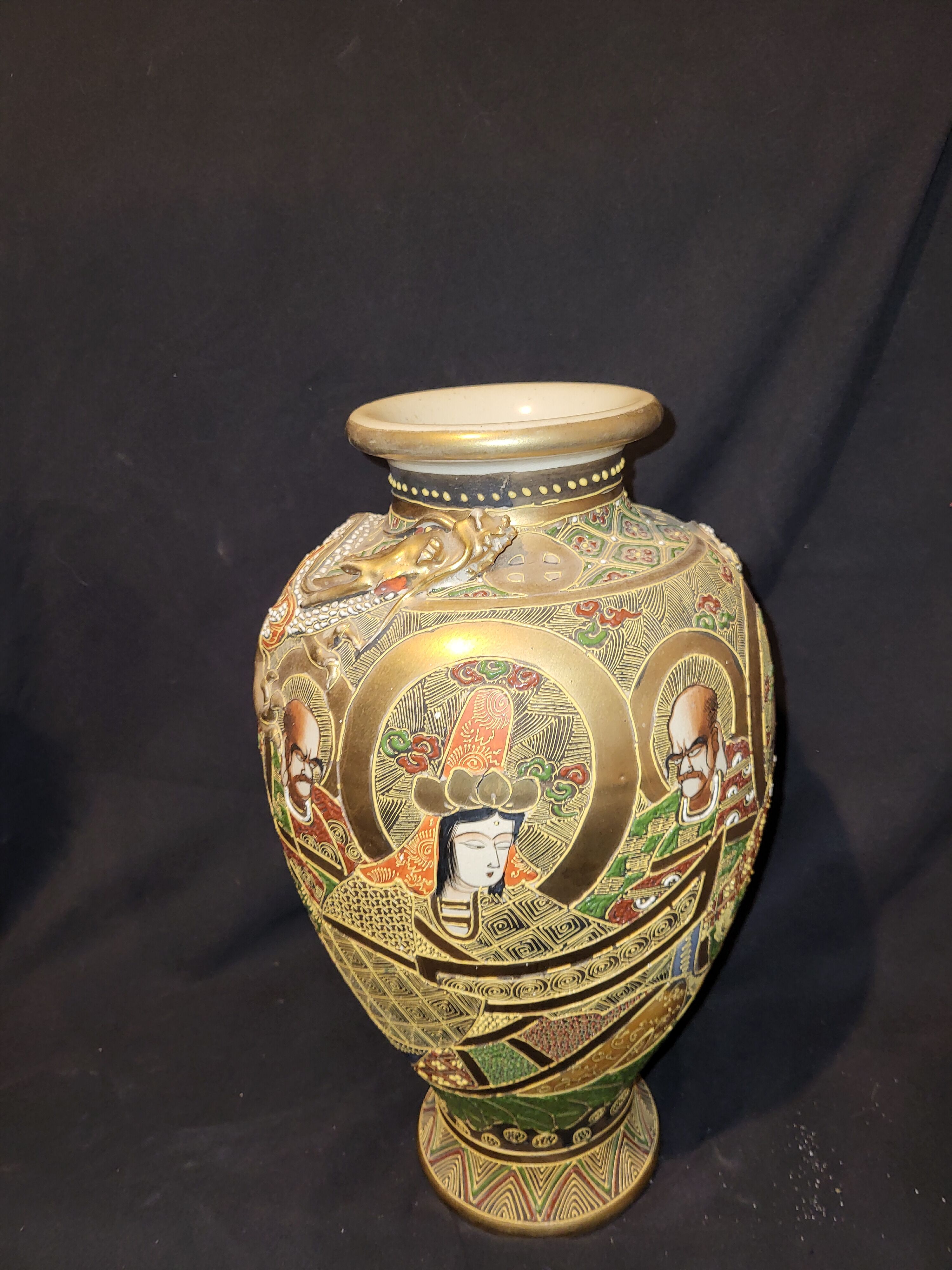 Paire de vases satsuma Japon circuit 1930