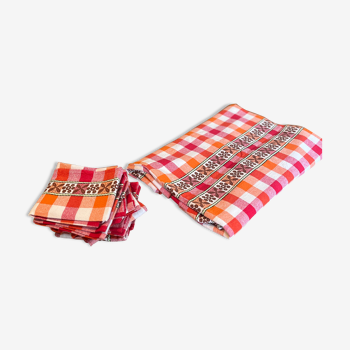 Checkered tablecloth and matching towels