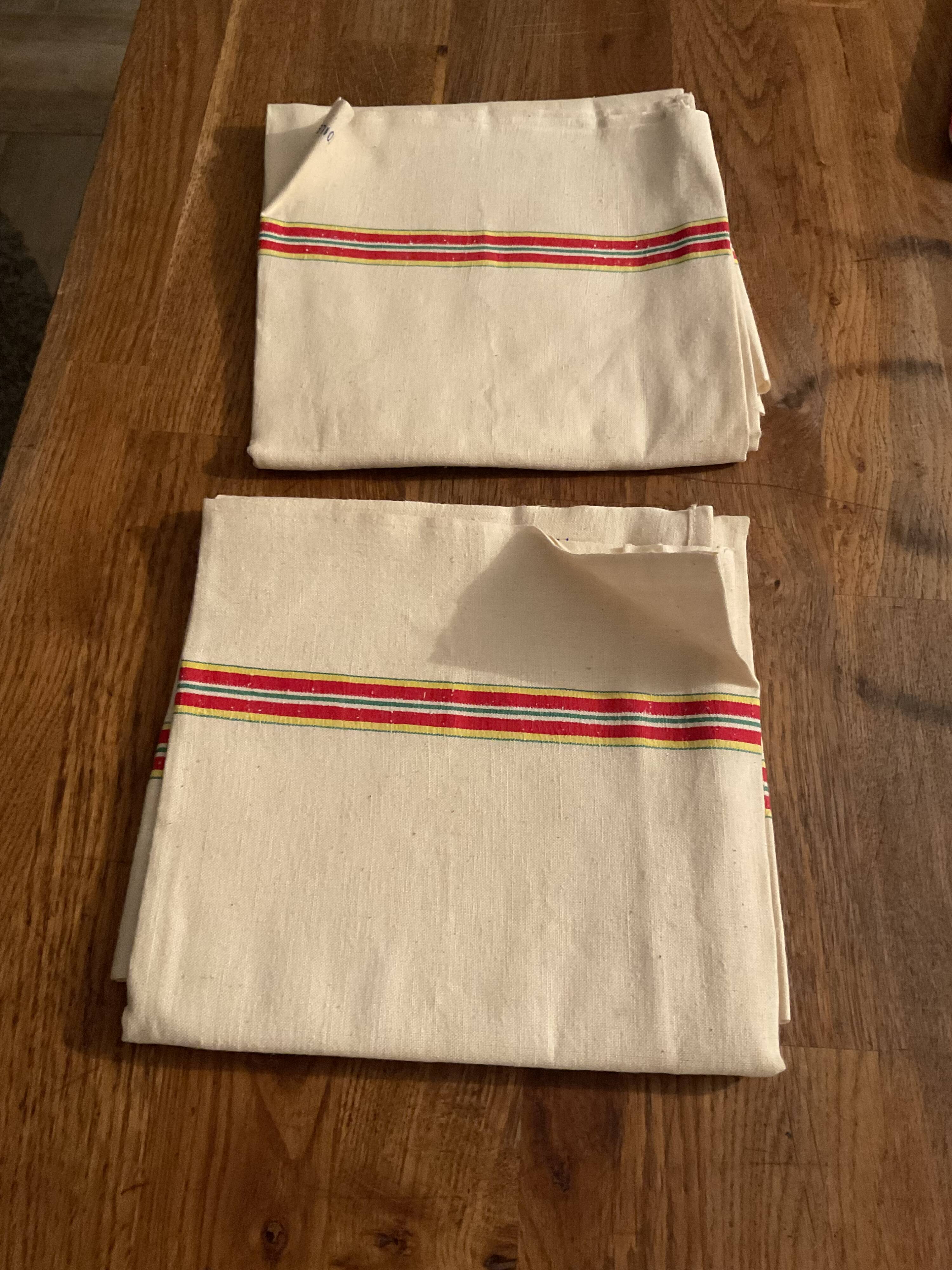 Set of 2 mixed tea towels. Blue flower . 82x60