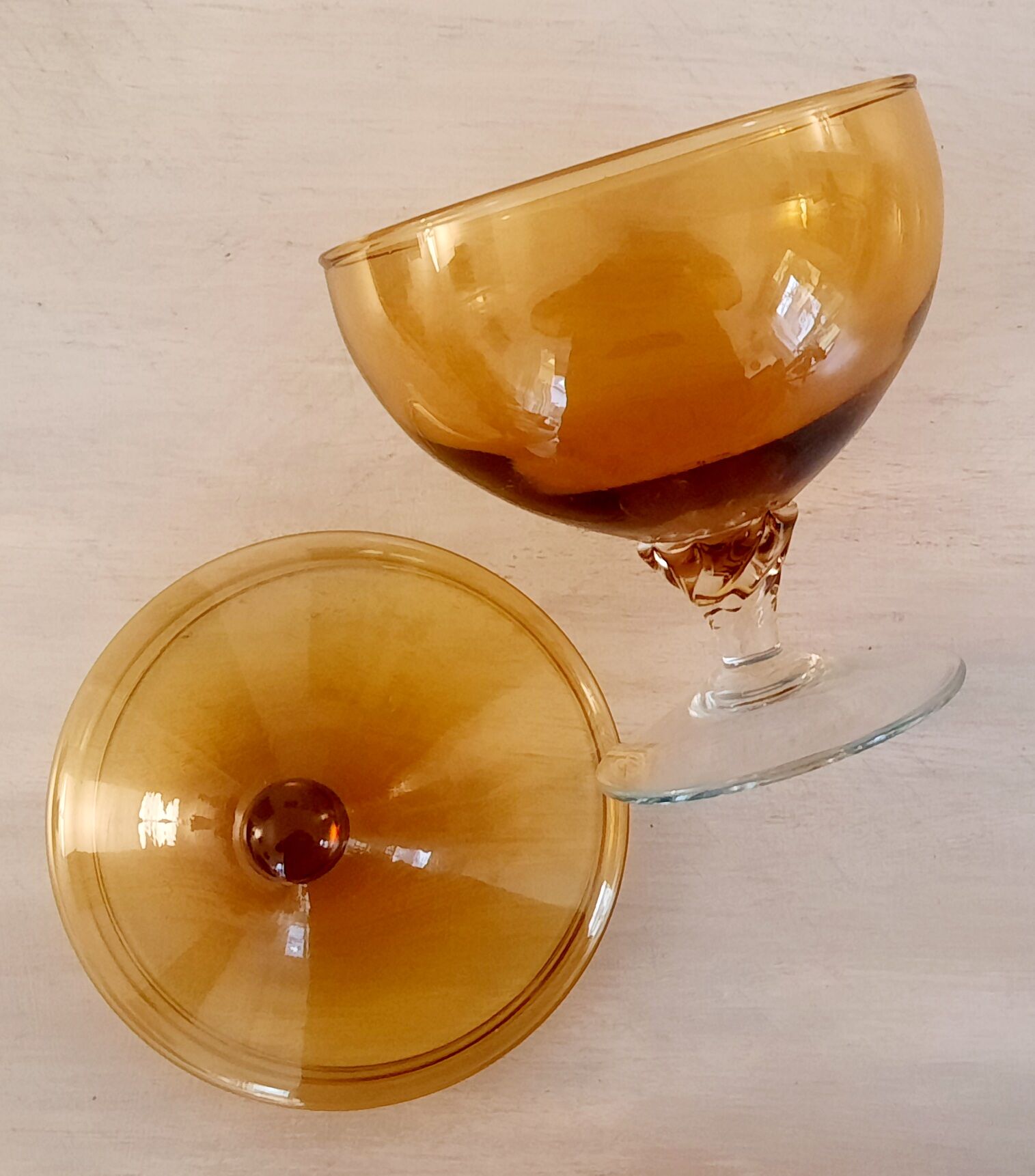 Bonbonnière, drageoir, amber coloured glass vintage