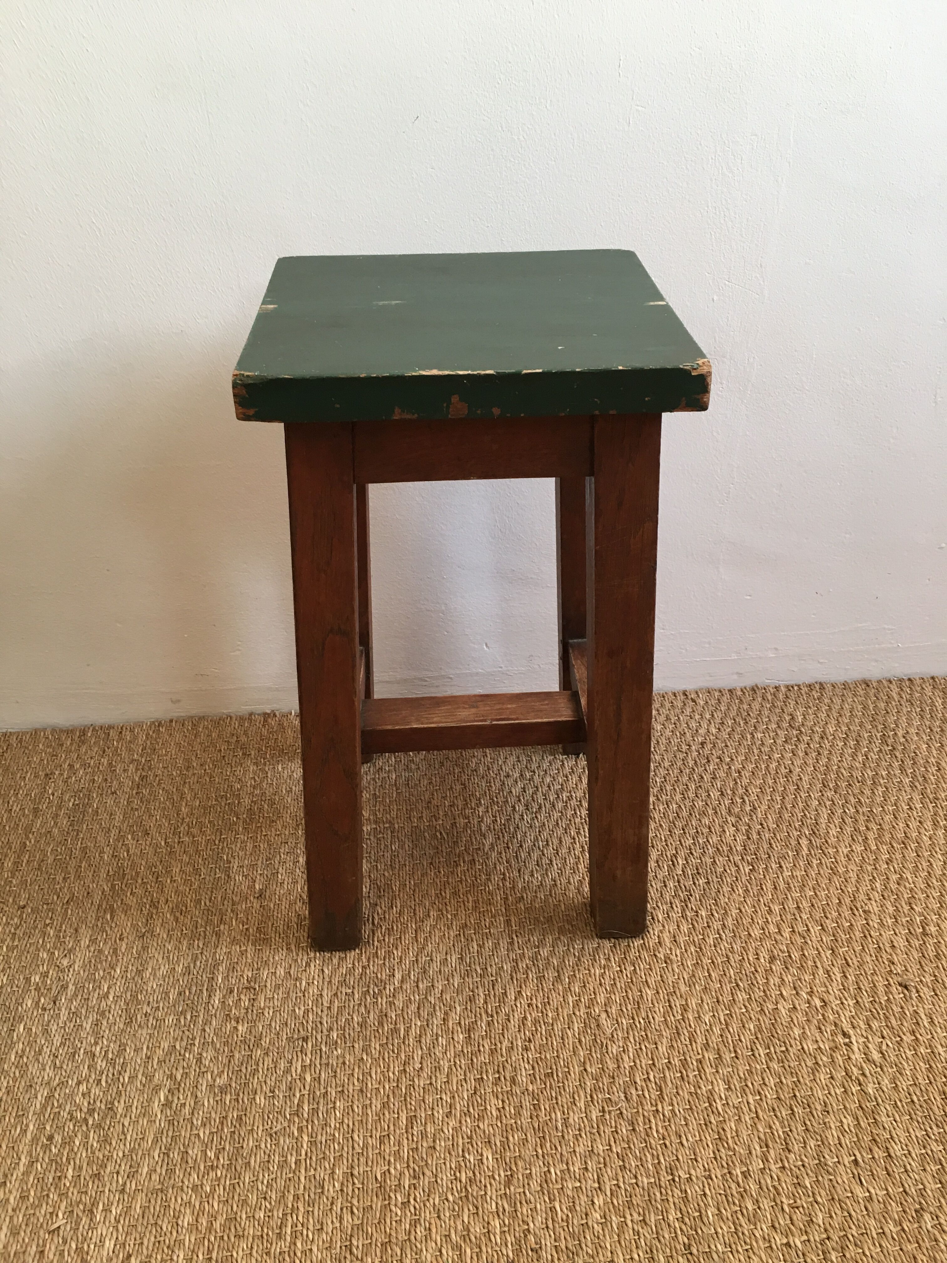 Shop stool